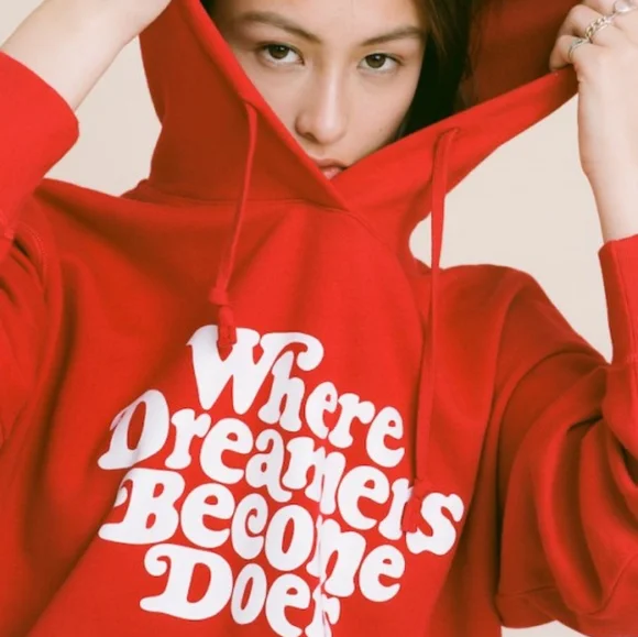 Uniqlo orange hoodie hotsell